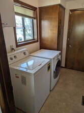 1989 Nut Tree Dr NW in Salem, OR - Building Photo - Building Photo
