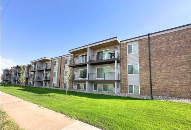 Parkview Apartments in Sioux Falls, SD - Building Photo - Building Photo
