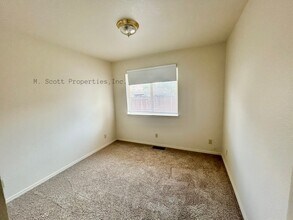 1449 N Marion Russell Dr in Gardnerville, NV - Building Photo - Building Photo