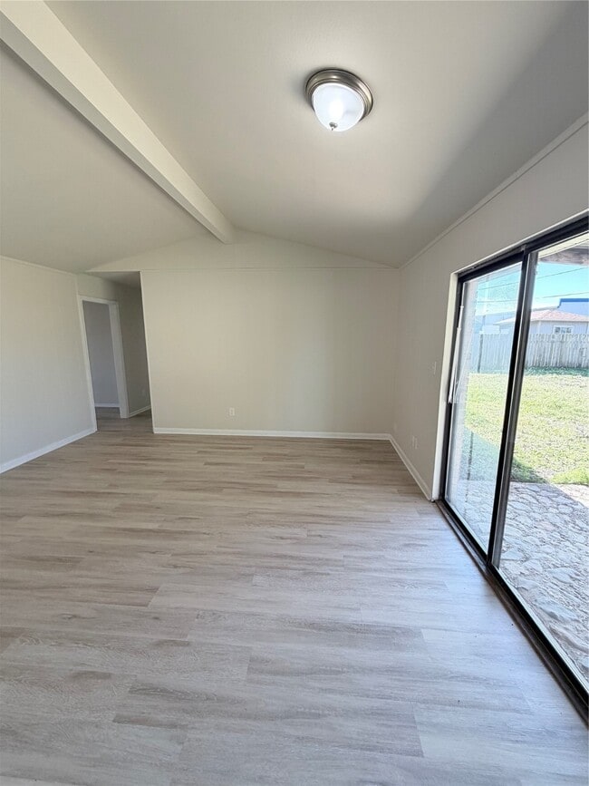 3616 Willowick Dr in Bay City, TX - Building Photo - Building Photo