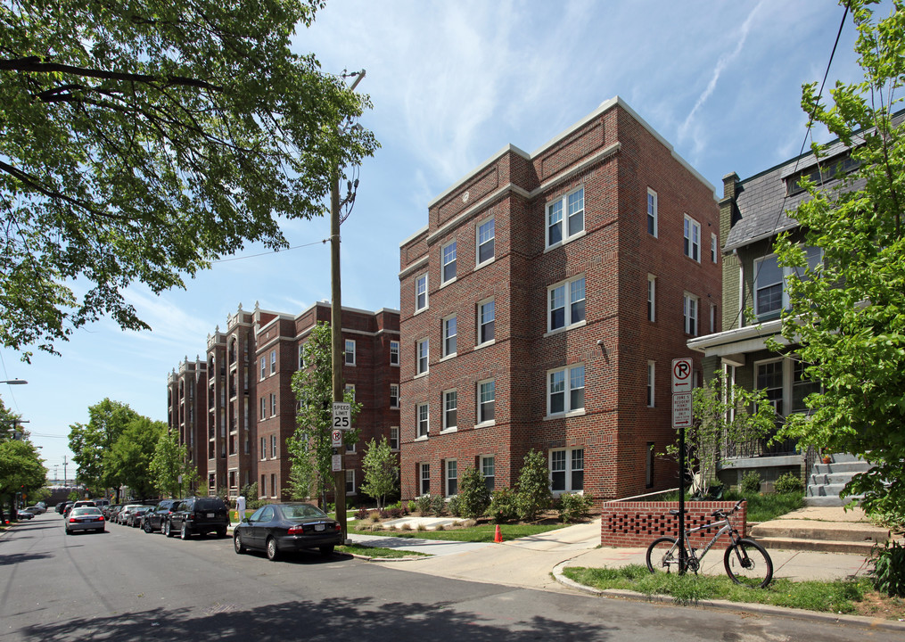 Dahlgreen Courts in Washington, DC - Building Photo