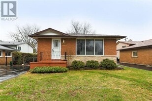 3456 Rexway Dr in Burlington, ON - Building Photo