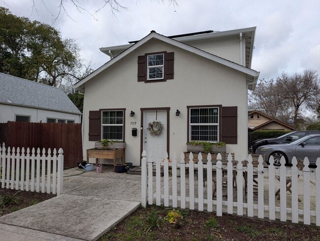 property at 707 5th St