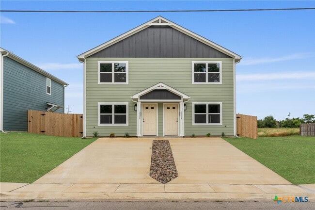 property at 1015 S 26th St