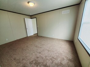 9399 Wharf Dr in Fair Haven, MI - Building Photo - Building Photo