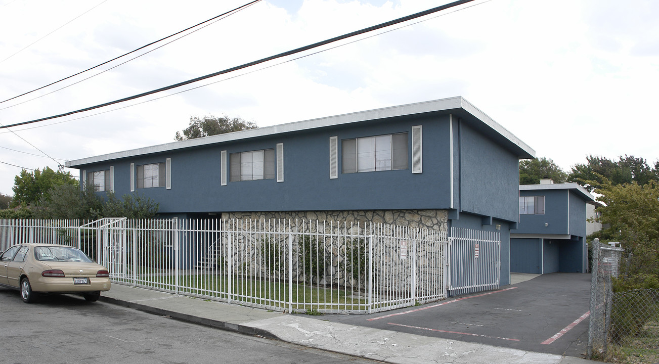 2518 Manchester Ave in San Pablo, CA - Building Photo