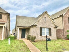 7902 Rushmeade Cir N in Memphis, TN - Building Photo