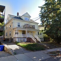 12 Verndale St, Unit 1 in Brookline, MA - Building Photo