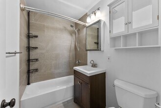 4893 Coconino Way in San Diego, CA - Building Photo - Building Photo