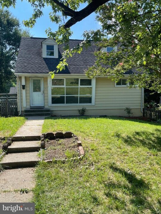 5115 72nd Ave in Hyattsville, MD - Building Photo