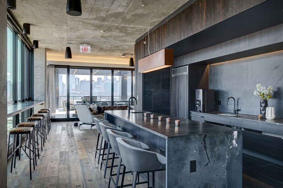 177 N Ada St, Unit 1 in Chicago, IL - Building Photo