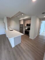 915 18th Ave N, Unit A1 in Lake Worth Beach, FL - Building Photo