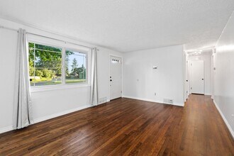 3016 W Sanson Ave in Spokane, WA - Building Photo - Building Photo