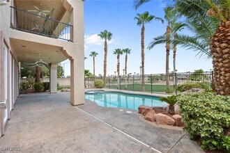 82 Cascade Lake St in Las Vegas, NV - Building Photo - Building Photo