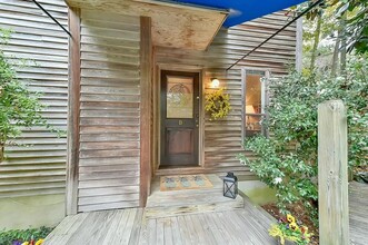 130 E Longview St in Chapel Hill, NC - Building Photo - Building Photo