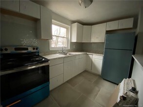 1275 Quinnipiac Ave-Unit -2 in New Haven, CT - Foto de edificio - Building Photo