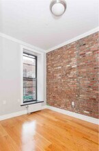 200 E 14th St in New York, NY - Building Photo - Building Photo