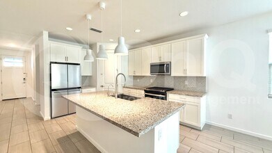 6733 W Vly Vw Dr in Phoenix, AZ - Building Photo - Building Photo