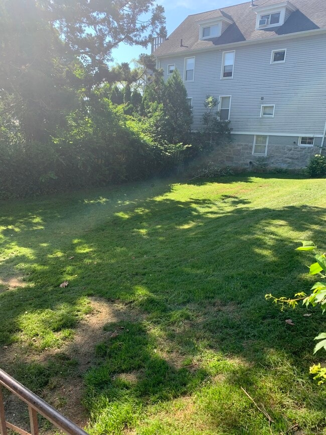 1 Farnsworth St in New London, CT - Building Photo - Building Photo