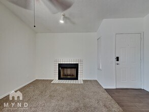 6842 W State Ave in Glendale, AZ - Building Photo - Building Photo