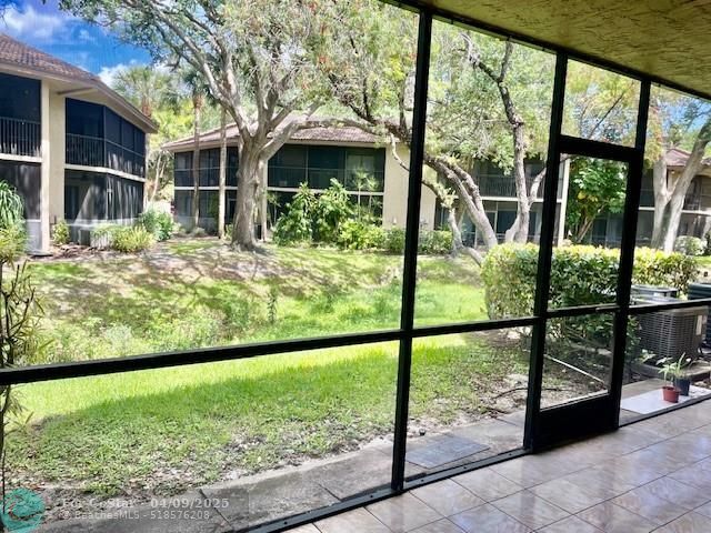 9553 NW 2nd Pl in Coral Springs, FL - Foto de edificio