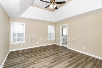 2385 Lake Royale Dr in Riverdale, GA - Building Photo - Building Photo