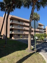 3100 N Pine Island Rd, Unit 301 in Sunrise, FL - Building Photo