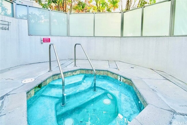 160 S Hudson Ave in Pasadena, CA - Building Photo - Building Photo