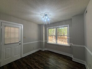 118-122 Chatham Woods Dr in Cary, NC - Building Photo - Building Photo