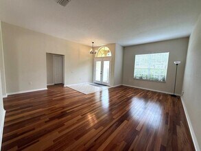 5335 Bold Venture Pl in Zephyrhills, FL - Building Photo - Building Photo
