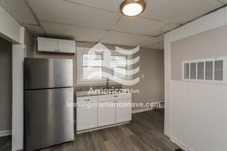 823 Camden Ave in Louisville, KY - Foto de edificio - Building Photo