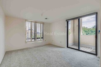 180 Cook St in Denver, CO - Building Photo - Building Photo