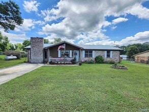 247 Snow Dr in Scottsboro, AL - Foto de edificio - Building Photo