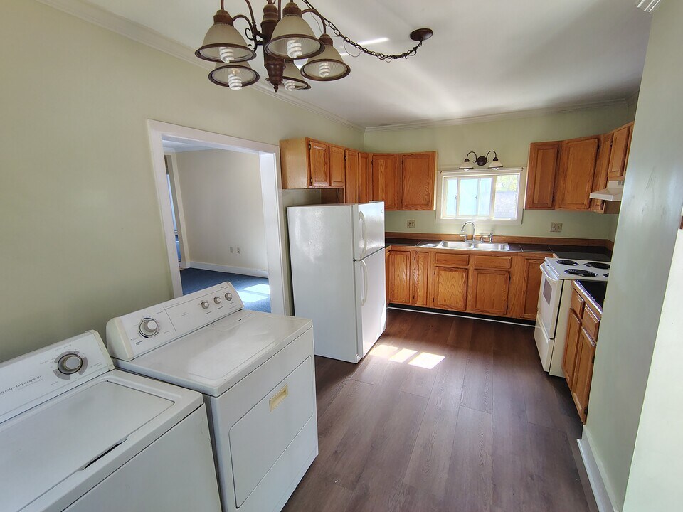 178 River St in Sanford, ME - Building Photo