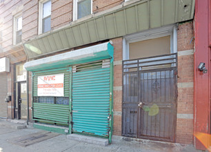 111-04 Northern Blvd in East Elmhurst, NY - Building Photo - Building Photo