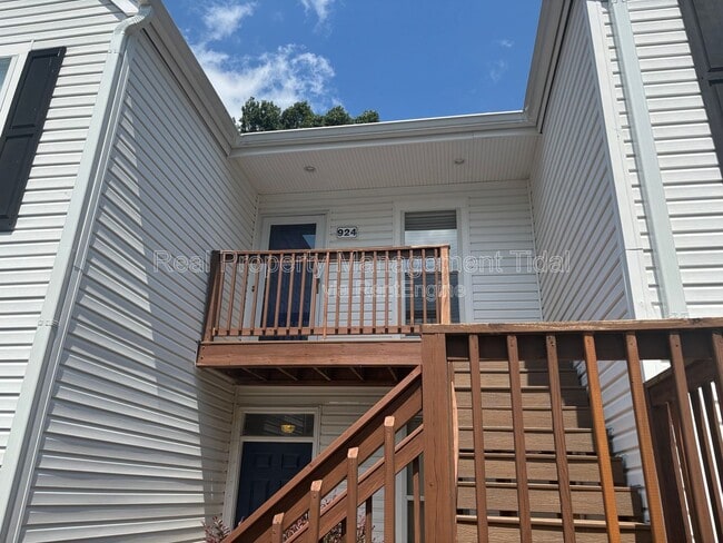 property at 924 Ironwood Dr