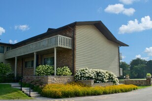 Windpoint Apartments in Racine, WI - Building Photo