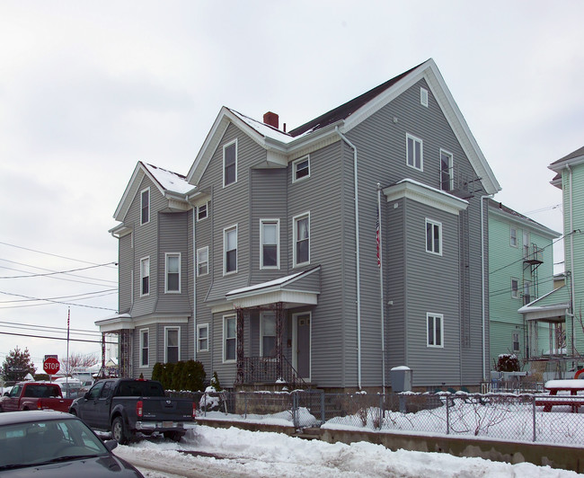 86 Merchant St in Fall River, MA - Foto de edificio - Building Photo