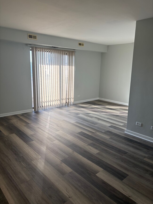 property at 1460 Fairlane Dr