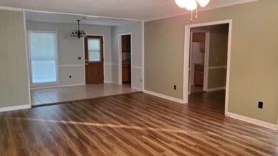 1711 Delhi Dr in Opelika, AL - Building Photo - Building Photo