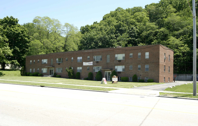 Hillside Manor Apartments in Euclid, OH - Foto de edificio - Building Photo