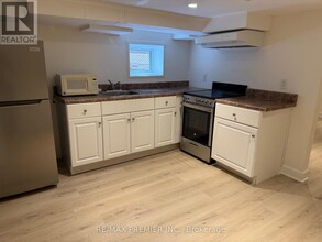 551 St Clarens Ave in Toronto, ON - Building Photo - Building Photo