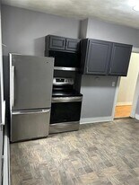 483 Pontiac Ave in Cranston, RI - Building Photo