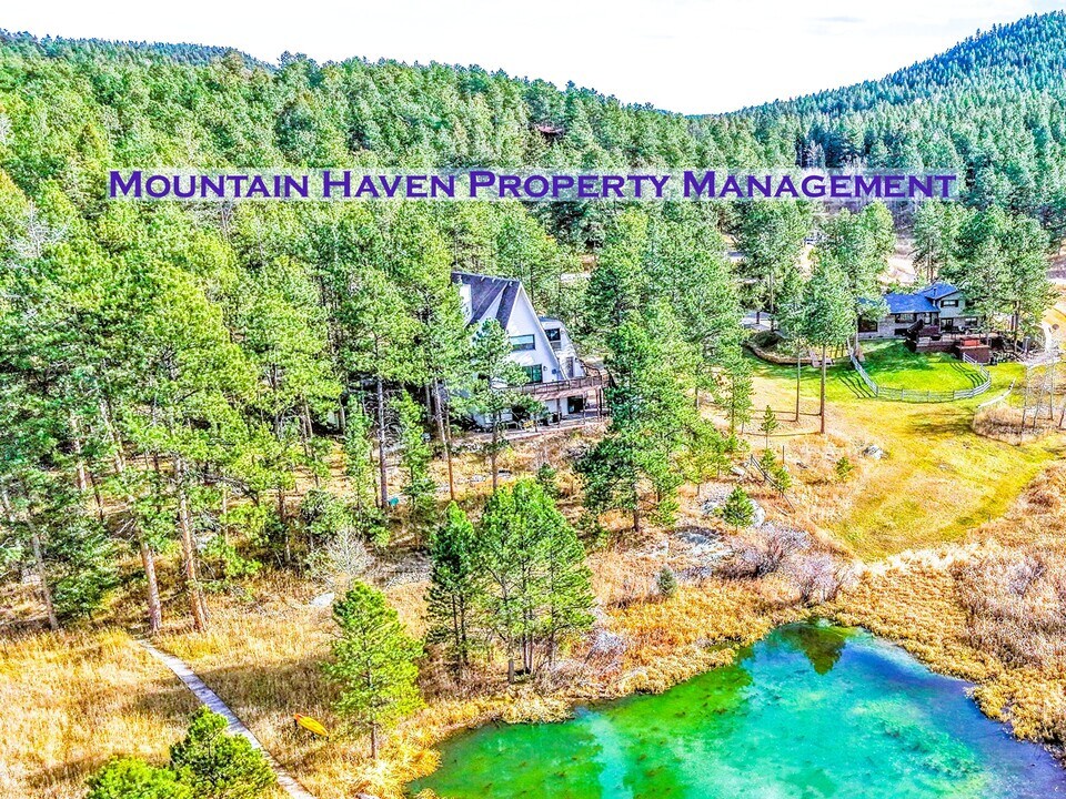 28195 Cragmont Dr in Evergreen, CO - Building Photo