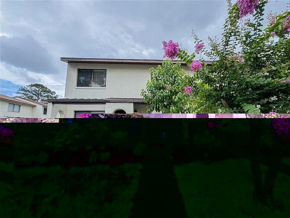 2635 SW 35th Pl in Gainesville, FL - Foto de edificio