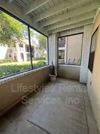 805 Boardwalk Dr photo'