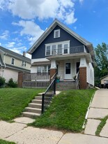 5723 W Wells St in Wauwatosa, WI - Building Photo