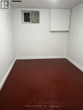 137 Janray Dr in Toronto, ON - Building Photo - Building Photo