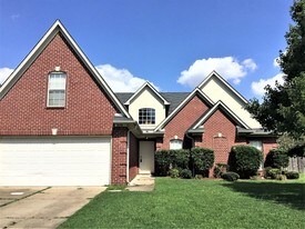 5650 Truman Cove in Southaven, MS - Building Photo