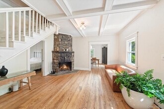 157 NY-100 in Katonah, NY - Building Photo - Building Photo